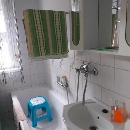 Ilona Apartman *