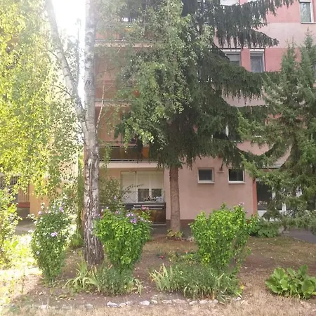 Ilona Apartman *
